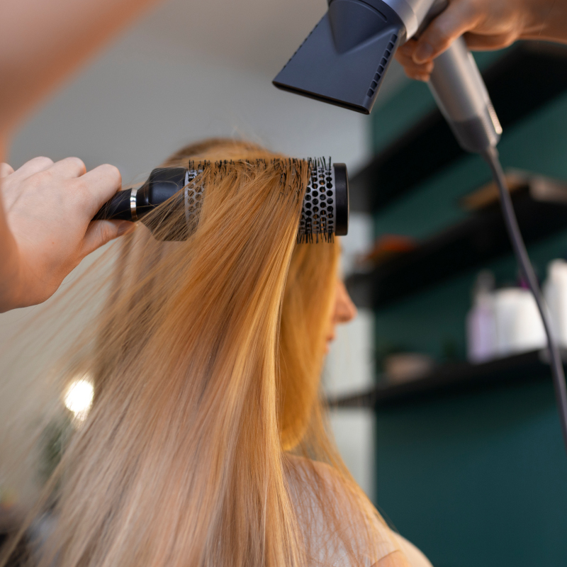 Brush Blow-Dry Straightening (short length)